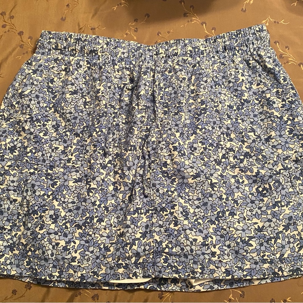 Blue Floral Skort with Pockets Size Large